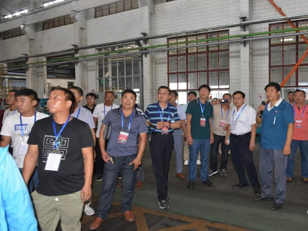 社会公家在南宫电子游戏集团科普基地出产车间参观进建